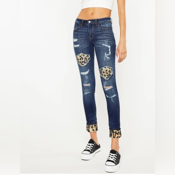 KanCan Vienna Mid Rise Skinny Leopard Print Patch Distressed Jeans Size 11/29 - Picture 1 of 16